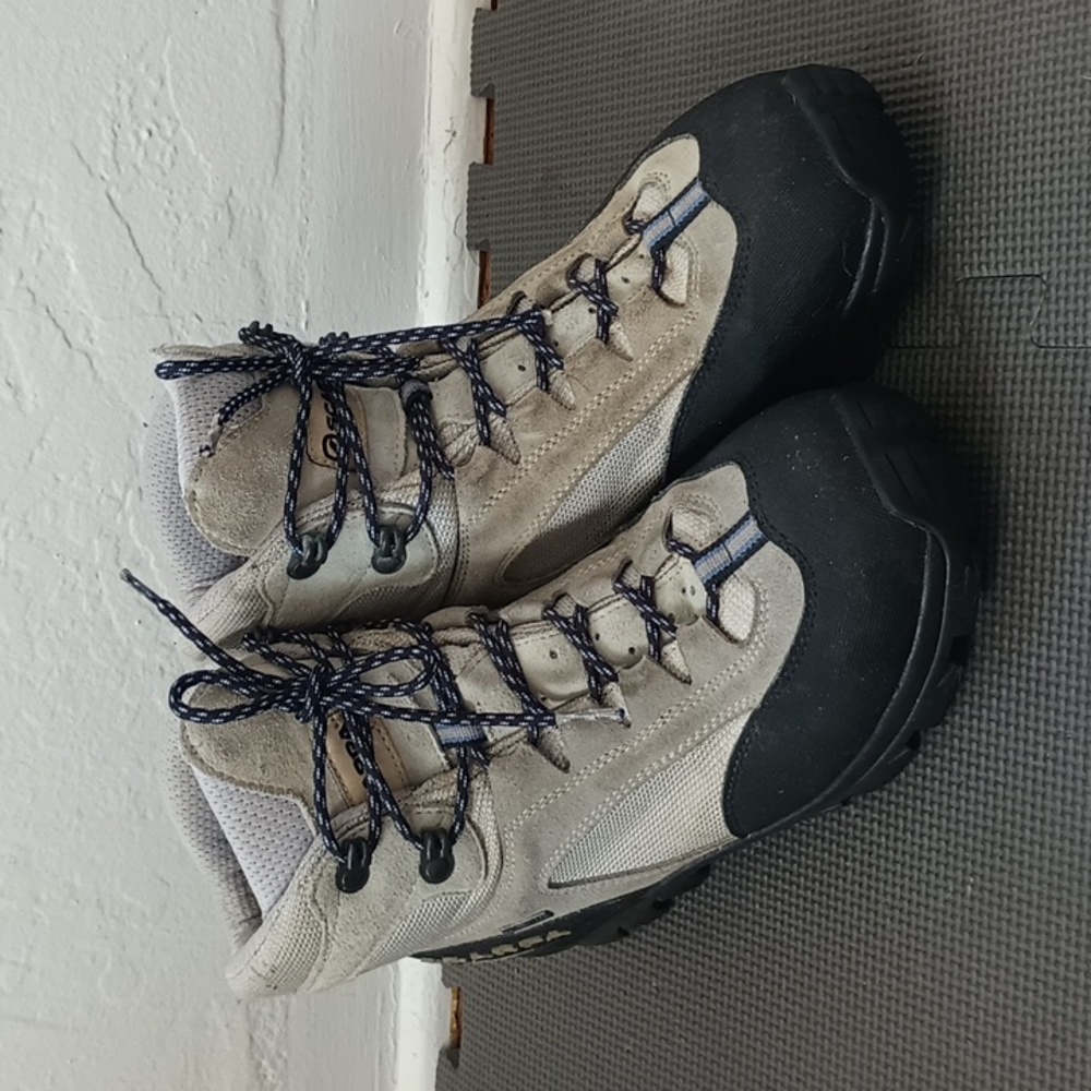 Women's 8.5 Scarpa Hiking Boots - Grey & Black